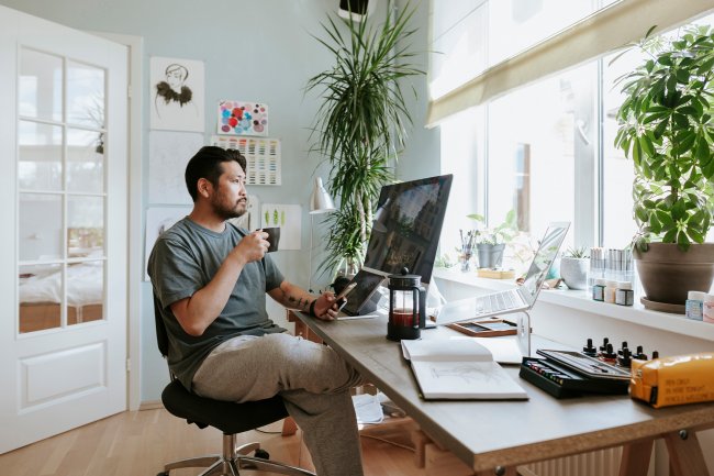 Here are six strategies to maximise your efficiency while working from home.