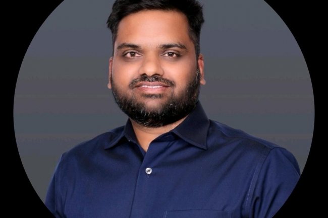 Subhash Mangalam, a renowned digital marketing trainer and consultant, can help you expand your business.