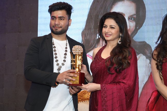 Reflect on Leading Occultist, Astrologer, and Psychic, Dr. Sidhant Joshi's Personalized Readings to Gain Life Clarity