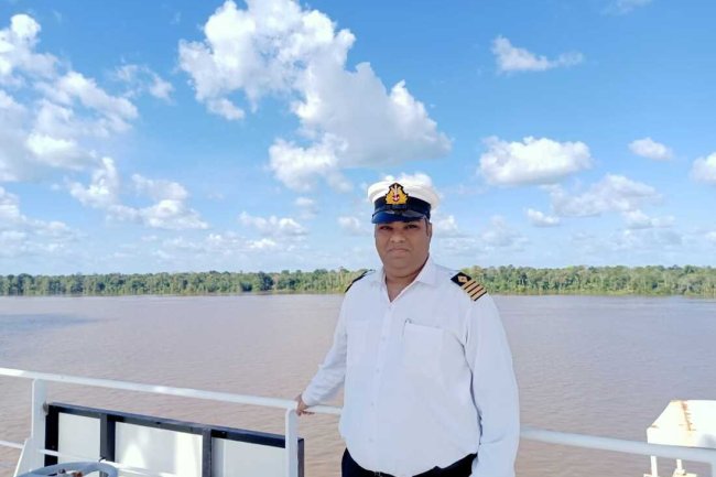 “Navigating Maritime Excellence: The Journey of Captain Dilip Narsian”