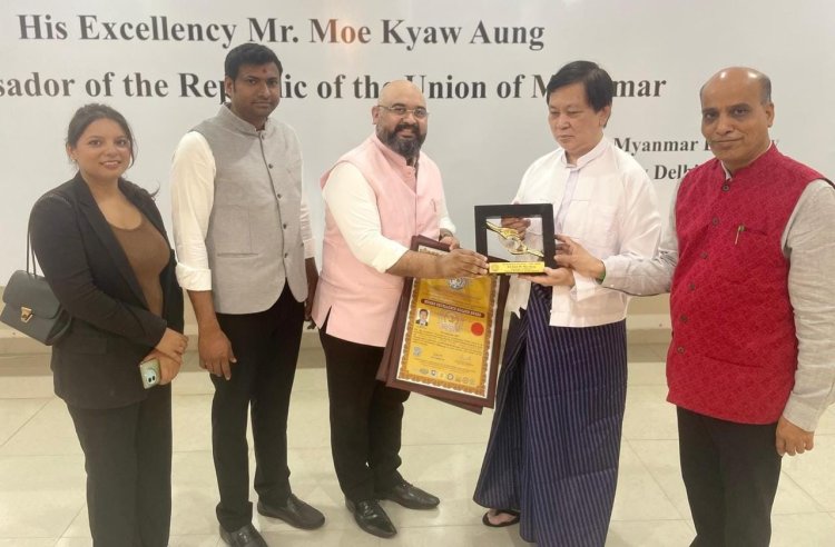 Ambassador Moe Kyaw Aung Receives Human Excellence Award on International Peace Day