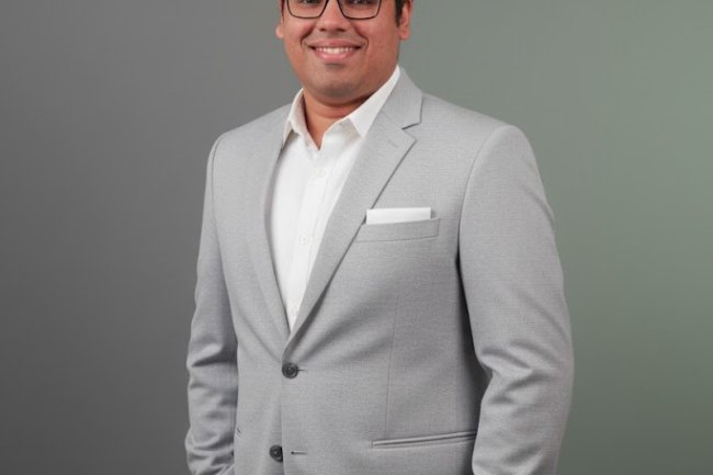 Dr. Aditya Gupta: A Third-Generation Dentist Redefining Dental Care with Precision, Trust & Modern Technology